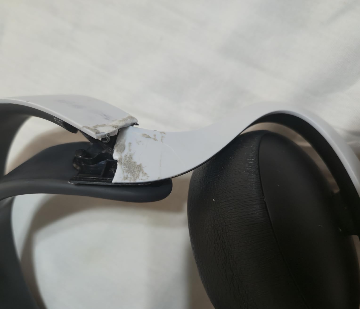Pulse Elite Wireless Headset - For PS5 customer photo 1