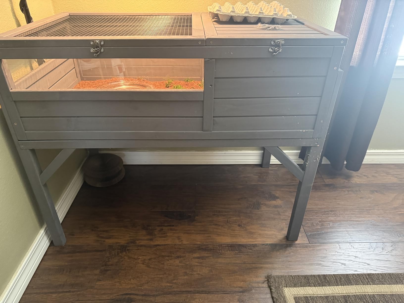 Aivituvin Tortoise Habitat, Wooden Tortoise House with Detachable Legs, Turtle Cage Reptile Terrarium with Lamp Holder customer photo 2