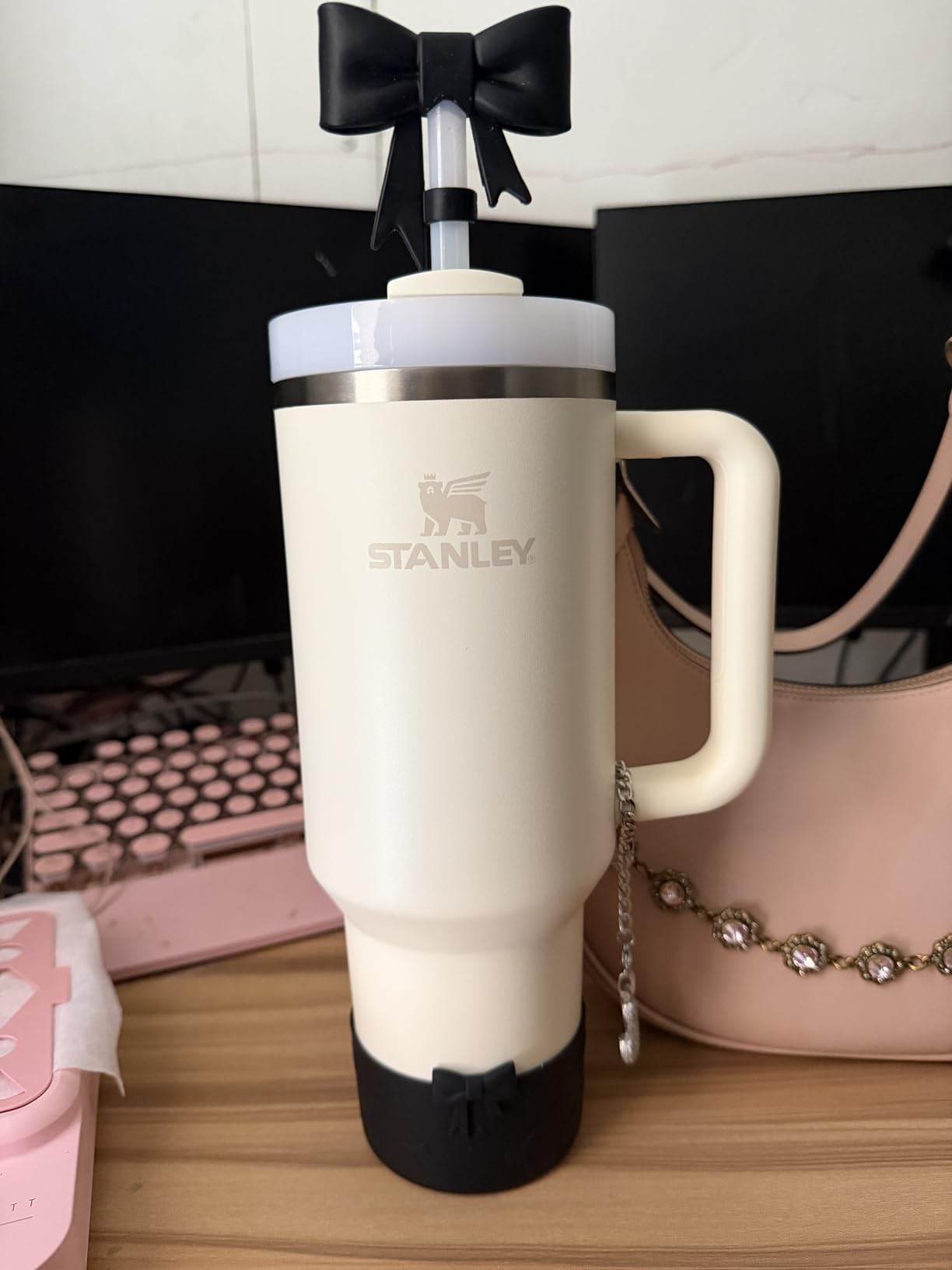 STANLEY Quencher H2.0 Tumbler with Handle and Straw 40 oz | Flowstate 3-Position Lid | Cup Holder Compatible for Travel | Insulated Stainless Steel Cup | BPA-Free | Cream 2.0 customer photo 1