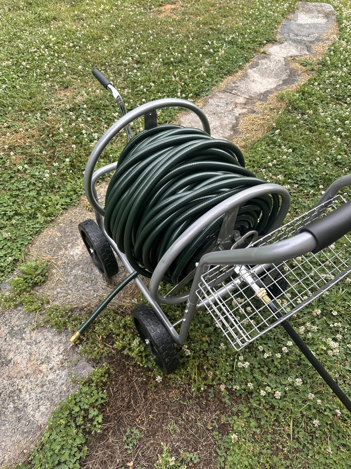 VEVOR Hose Reel Cart, Hold Up to 250 ft of 5/8'' Hose, Garden Water Hose Carts Mobile Tools with 4 Wheels, Heavy Duty Powder-Coated Steel Outdoor Planting with Storage Basket, for Garden, Yard, Lawn customer photo 1