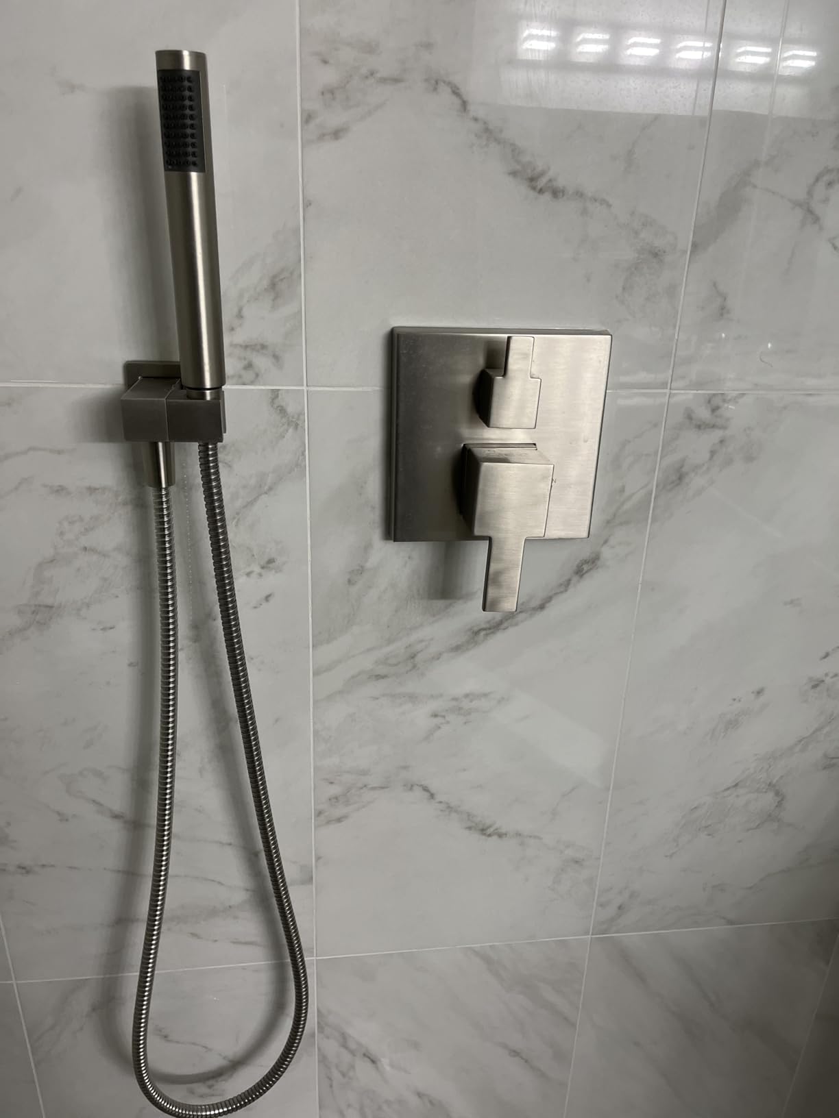 Delta Modern 14 Series Square Rain Shower System Faucet Set, Rainfall Matte Black Shower Head and Handle Set, Valve Trim Kit, 10 Inch, Matte Black 342701-BL customer photo 2