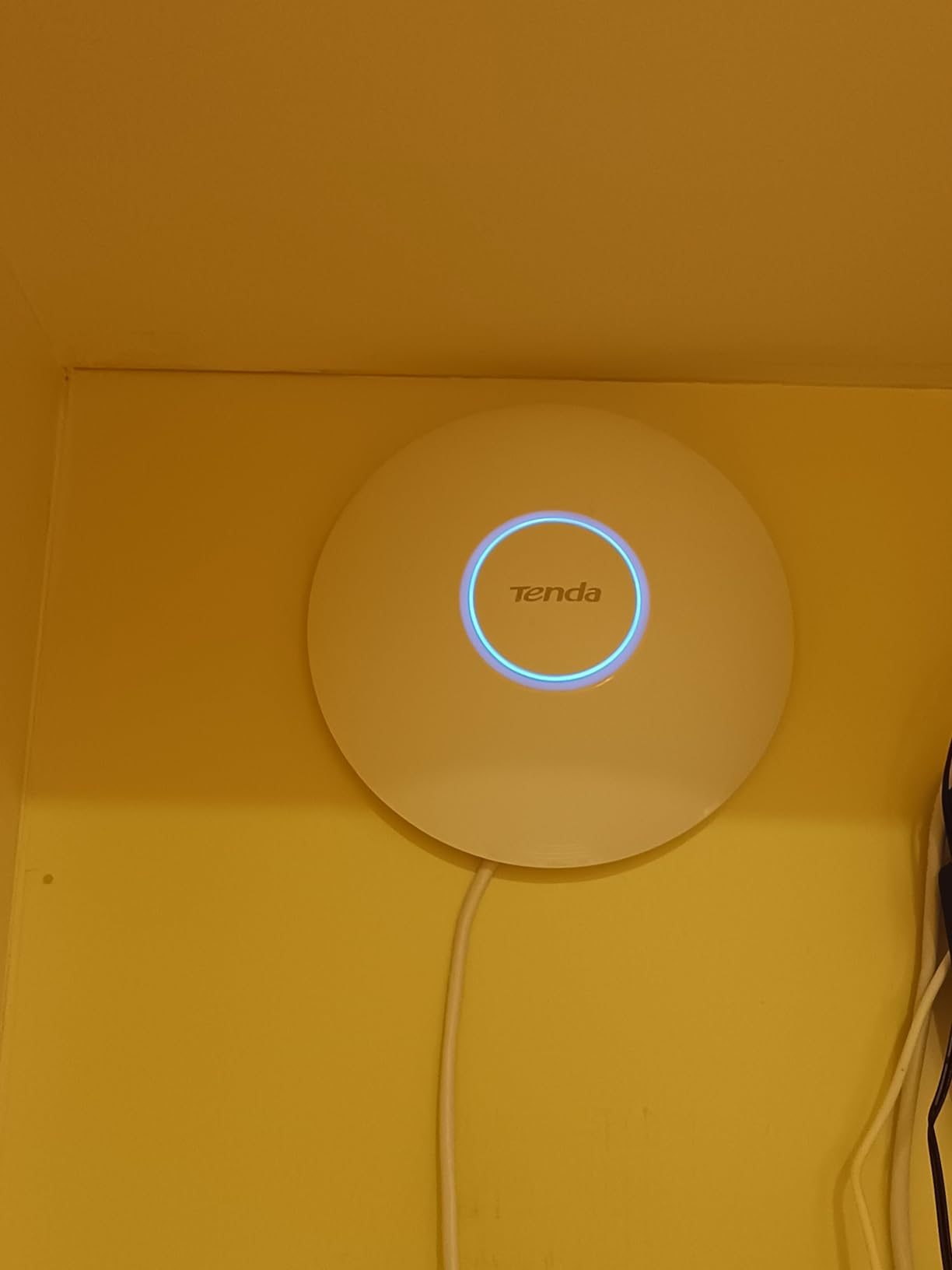 Tenda WiFi 6 AX3000 Wireless Access Point | Ceiling Mount Access Point for Business/Home | DC/PoE+ Powered | Covers Up to 4000 sq. Ft | OFDMA for 80 Devices | MU-MIMO | WPA3 | Seamless Roaming (i27) customer photo 2