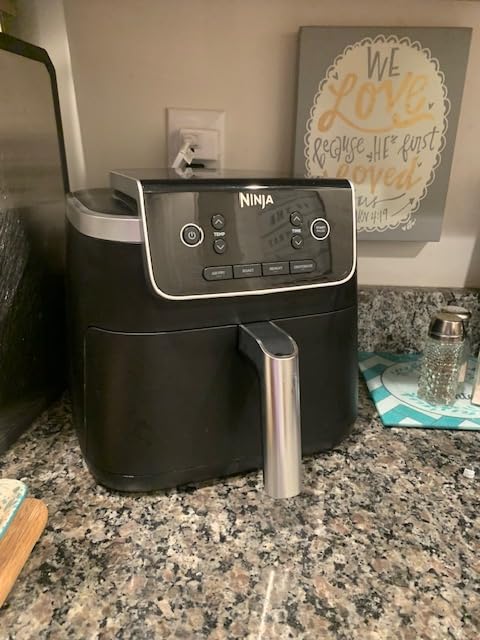 Ninja Air Fryer with Air Crisp | 5 QT Capacity | 4-in-1 Pro Air Fry, Roast, Reheat, Dehydrate | 400F | AF141 customer photo 2