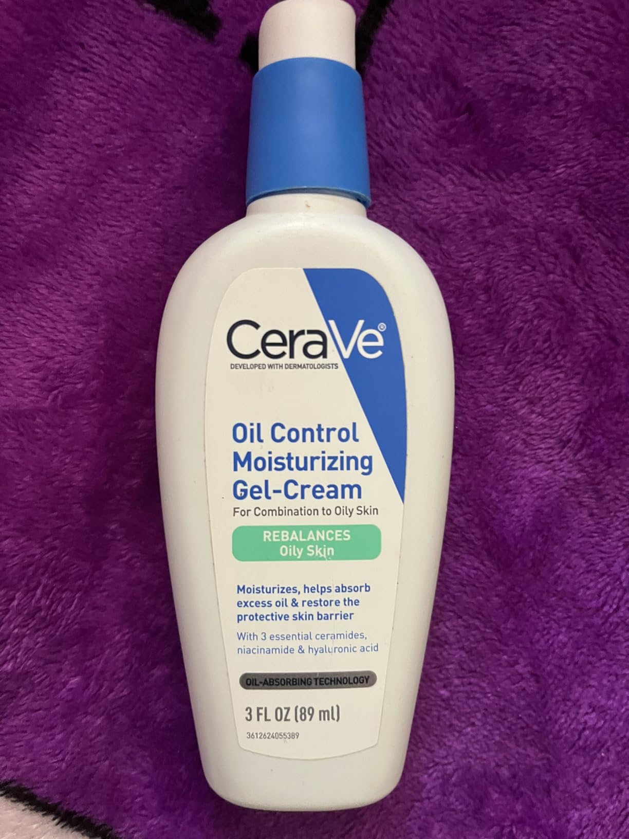 CeraVe Oil Control Moisturizing Gel-Cream, Face Moisturizer for Oily Skin, Niacinamide, Hyaluronic Acid & Oil Absorbing Technology To Rebalance Oily Skin, Non-Comedogenic, Fragrance Free & Oil-Free customer photo 1