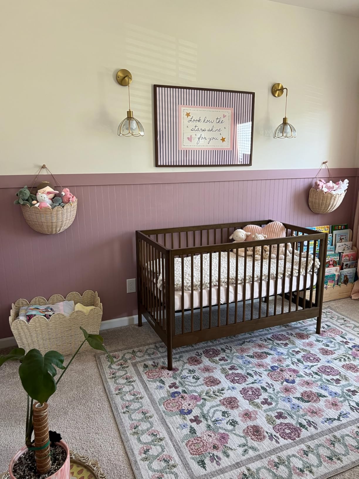 Davinci Birdie 3-in-1 Convertible Crib in Walnut, Converts from a Crib to a Toddler Bed and Day Bed, Easy to Assemble, Greenguard Gold Certified, 100% Solid Wood customer photo 1