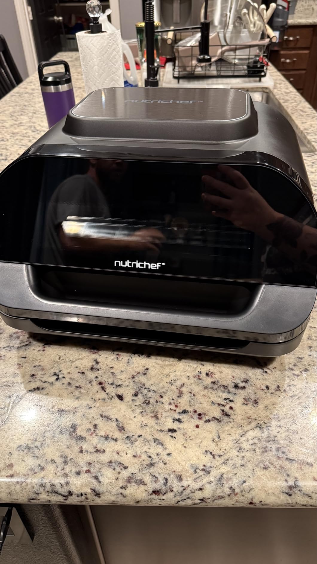 NutriChef Indoor Smokeless Grill | Smart Grill & Air Fryer with 7 Cooking Functions | 6L Capacity | Includes Smart Thermometer | Precise Temperature Control | Non-Stick Removable Grill Plates customer photo 2