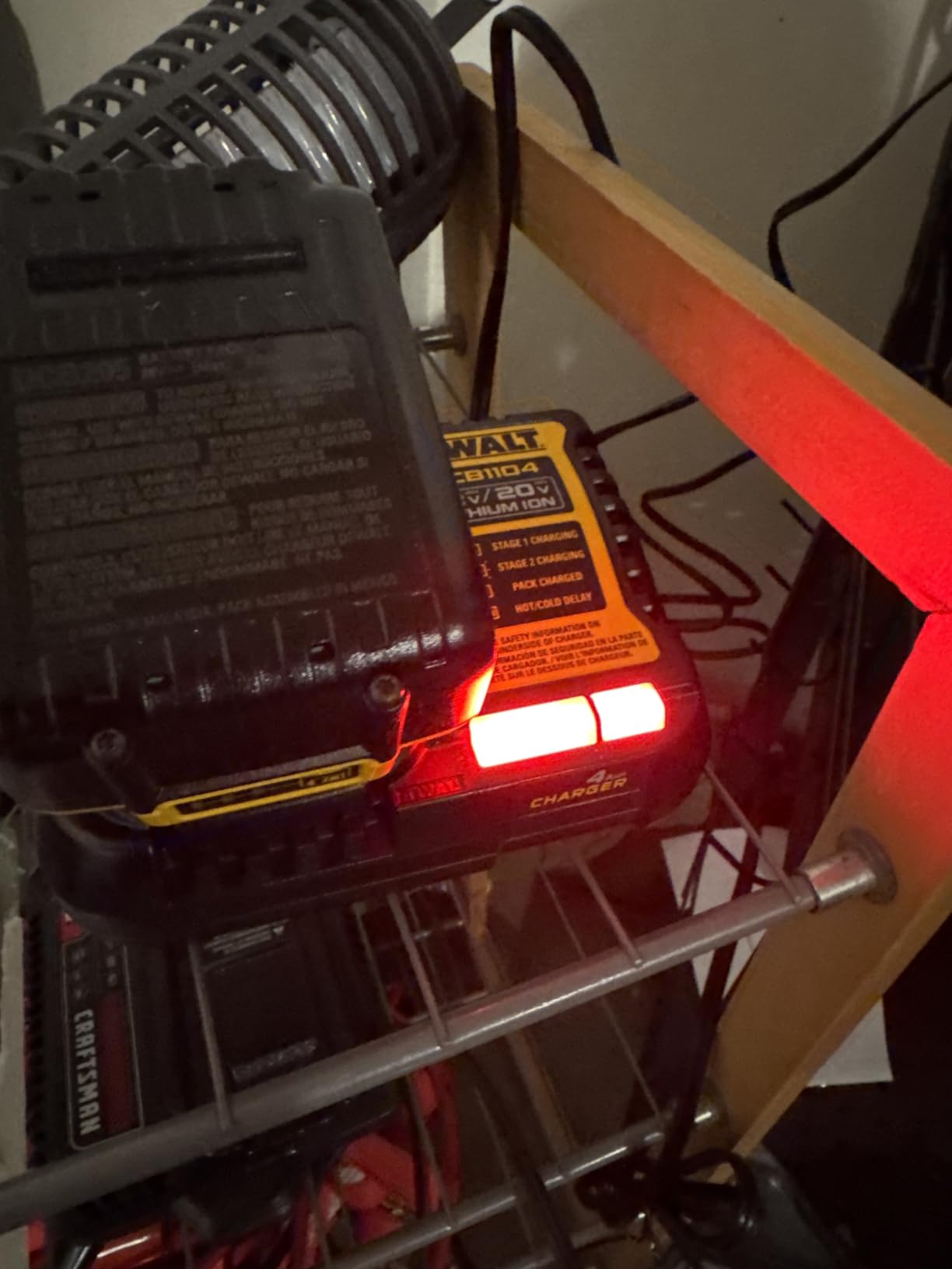 DEWALT 20V MAX Lithium-Ion Battery 2-Pack, 5.0 Ah (DCB205-2c) customer photo 1