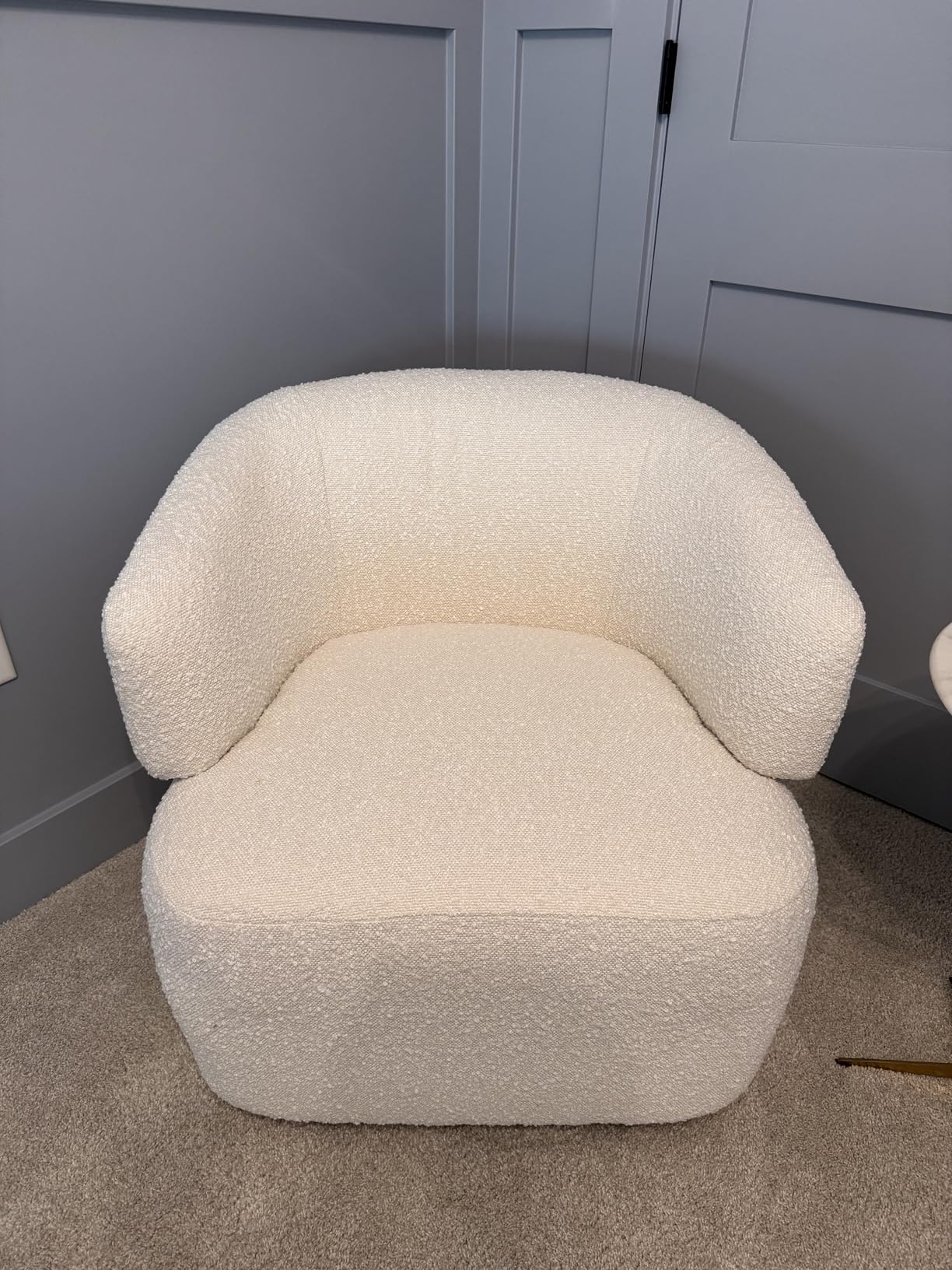 SOFTHION Swivel Accent Chair, Sherpa Teddy Barrel Chair for Living Room, Cozy Round Boucle Arm Chair, Metal Base for Club Nursery Bedroom, Beige Cream White customer photo 1