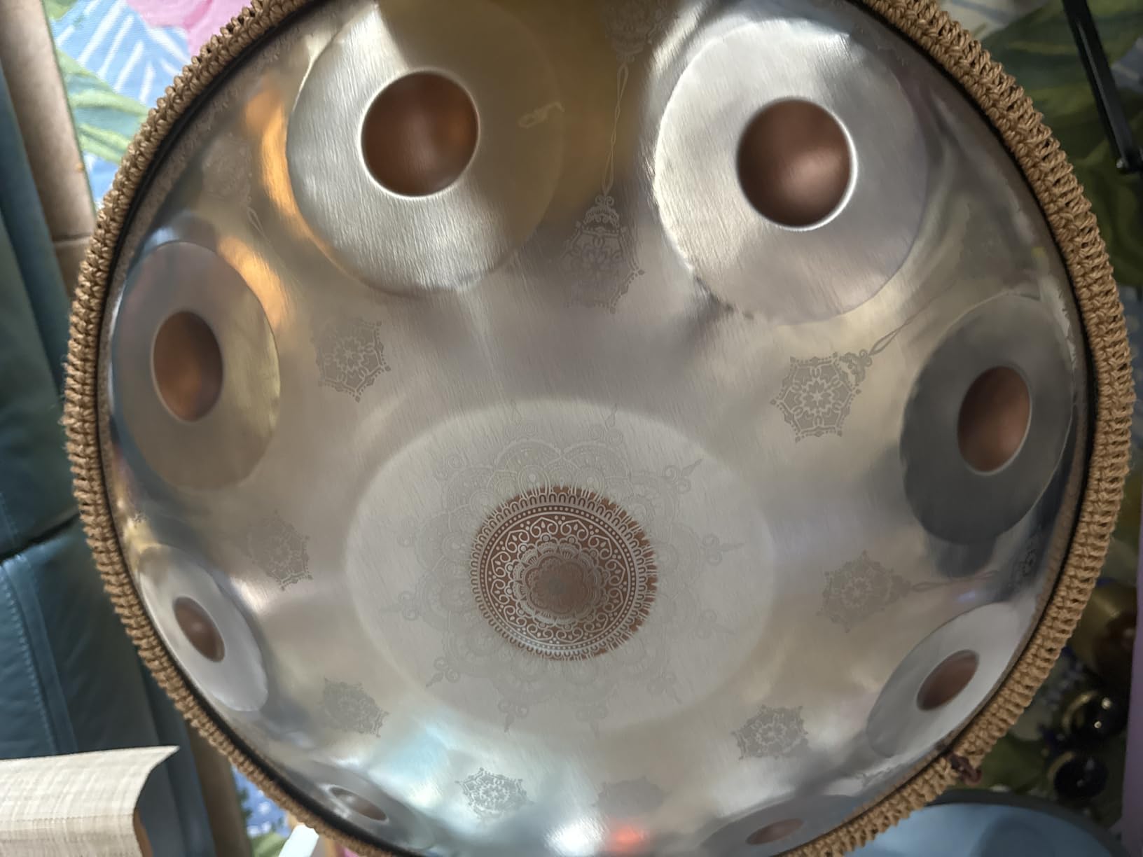 Handpan Drum 22 Inches D Minor Kurd, 432Hz 10 Notes Hand Drum Instrument, Premium Steel Drum, Handpan Instrument for Adults (Gold) customer photo 2