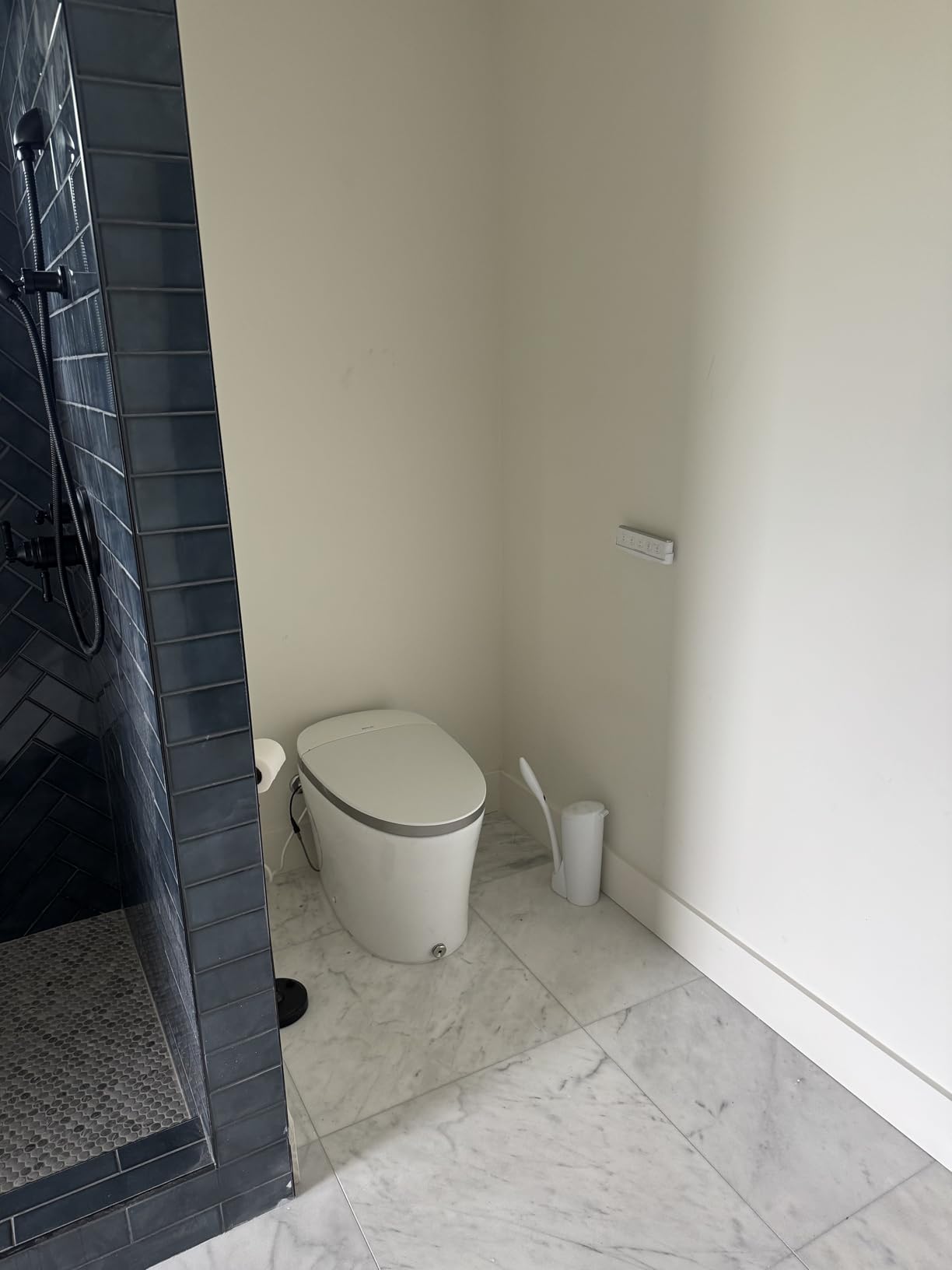 Smart Toilet with Powerful Flush, Auto Open/Close, Foam Shield, Elongated Heated Seat, ADA Comfort Height Bidet Toilet, Instant Warm Water & Dryer, Temp Display - iX7-PRO customer photo 2