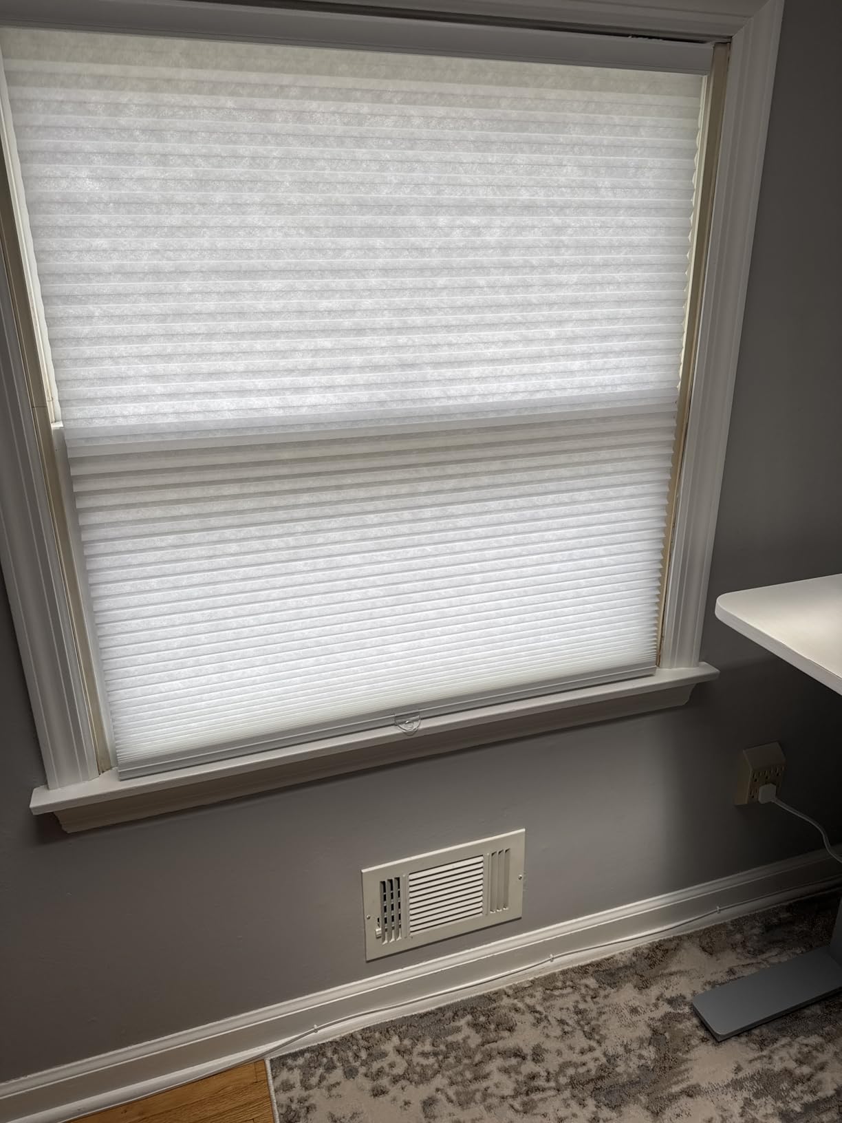 Changshade Cordless Cellular Shades, Motorized Blackout Room Darkening Black Out Honeycomb Blinds for Indoor Windows Bedroom, Pull Down Pleated Accordion Blind Easy Install, Custom Size, White customer photo 1