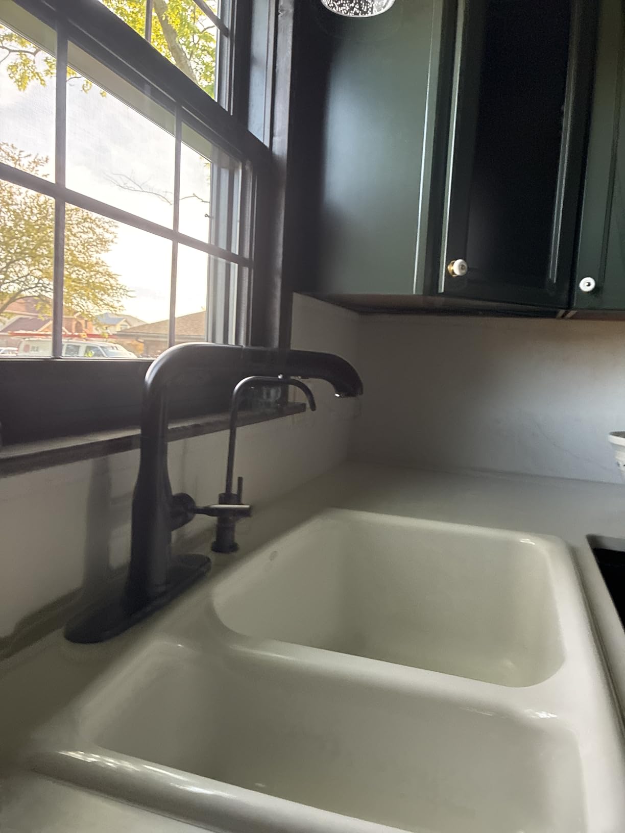 Delta Almari Brushed Nickel Kitchen Faucet with Pull-Out Sprayer, Modern Single Hole Kitchen Sink Faucet, Single Handle, Stainless 16943-SS-DST customer photo 1