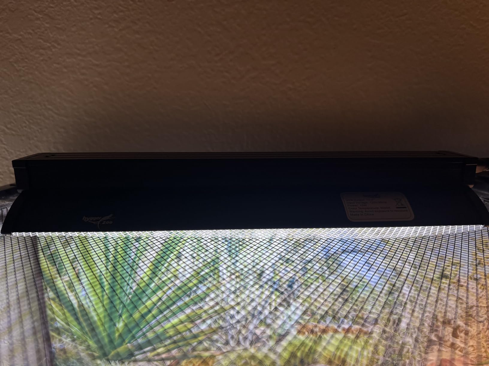 UVB Light for Reptiles, 10W HO LED UVB Reptile Light Fixture UVA UVB Lamp Bulb Terrarium Light for Bearded Dragon Turtle Snake Crested Gecko Chameleon, 12 Inch customer photo 1