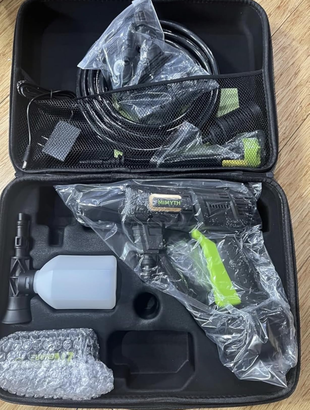Cordless Portable Washer, Handheld Washer, Battery Operated Washer for Car Home Outdoor Patio Garden, Lightweight Car Washer, Washer with Foam Pot, Cleaner with 23FT Elastic Hose (Blackgreen) customer photo 1