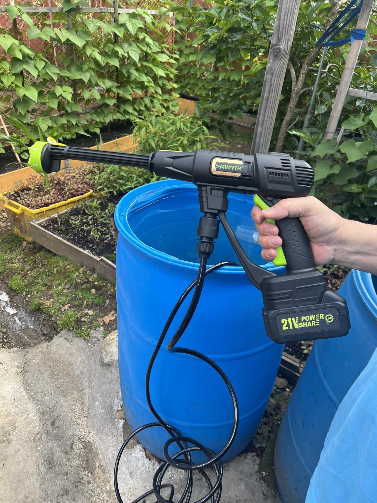 Cordless Portable Washer, Handheld Washer, Battery Operated Washer for Car Home Outdoor Patio Garden, Lightweight Car Washer, Washer with Foam Pot, Cleaner with 23FT Elastic Hose (Blackgreen) customer photo 2