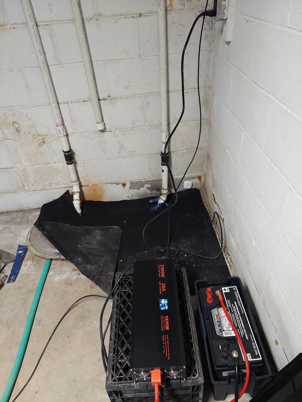 VEVOR 2500W Sump Pump Battery Backup with LCD, Automatically Shifts to Inverter Power Ensuring Uninterrupted Operation, Essential for Emergencies & Power Failures customer photo 1