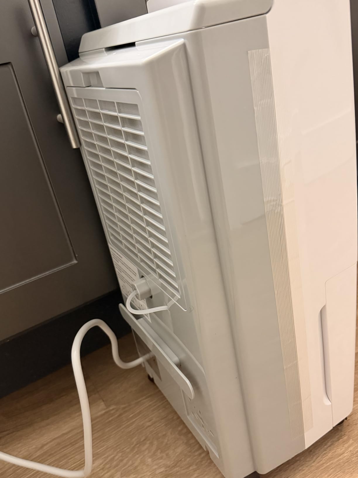 Waykar 2000 Sq. Ft 34 Pints 2025 Most Efficient Energy Star Dehumidifier for Home and Basement with Auto or Manual Drainage, Quiet 33dB Operation, 0.62 Gallon Water Tank Capacity customer photo 2