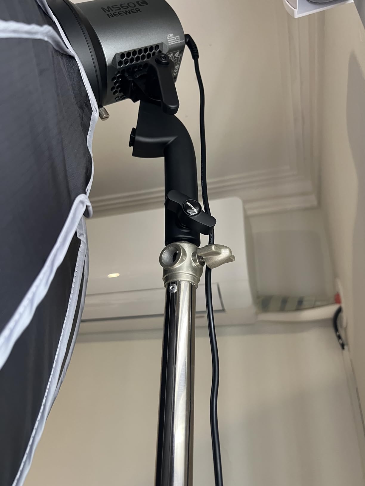 9.2 FT Stainless Steel Photography Stand, Heavy Duty Tripod With 1/4