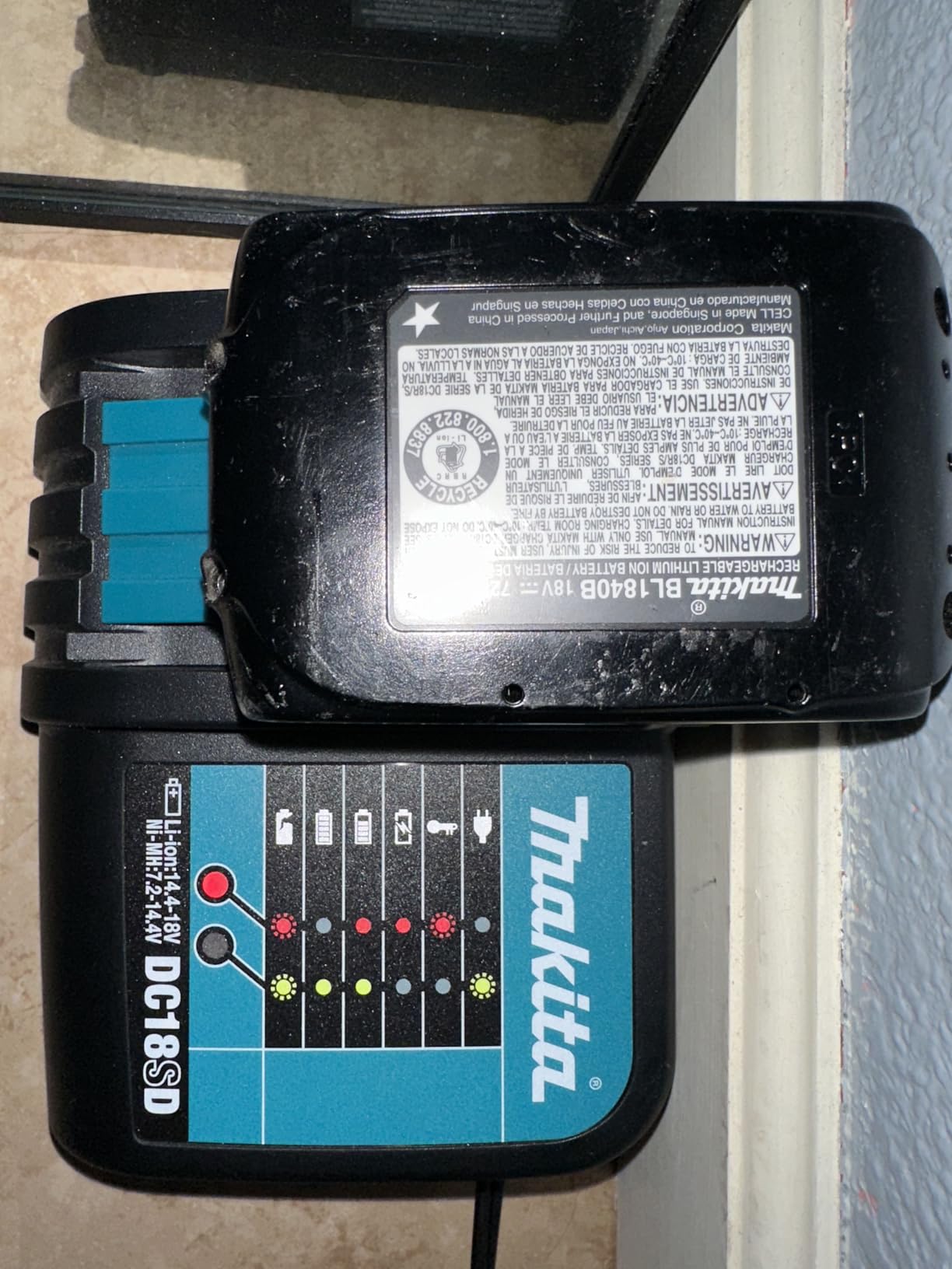 Makita BL1840BSC2 18V LXT Lithium-Ion Battery and Charger Starter Pack (4.0Ah) customer photo 2