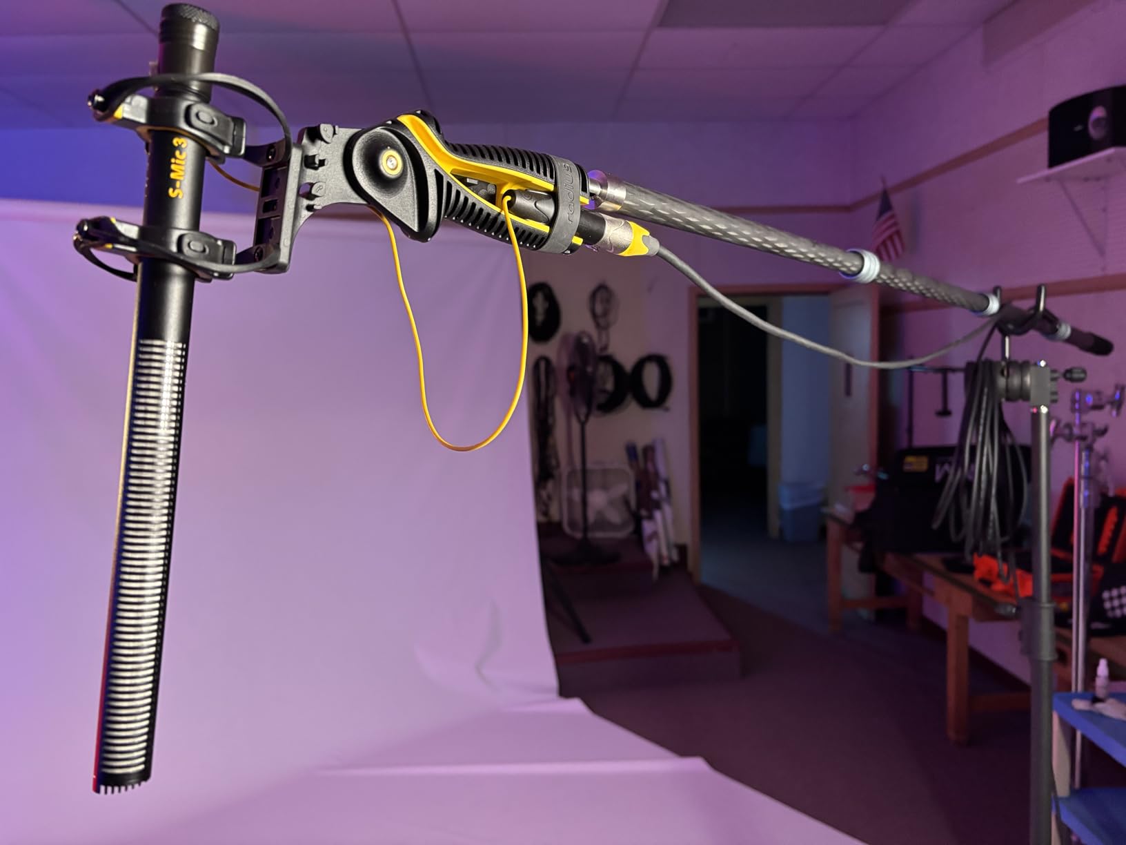 Heavy Duty C Stand 6.9ft/210cm with Holding Arm Sandbag Grip Head Stainless Steel Photography Light Stand C-Stand Sturdy for Photography Studio Video Monolight Softbox Shooting (Black) customer photo 1