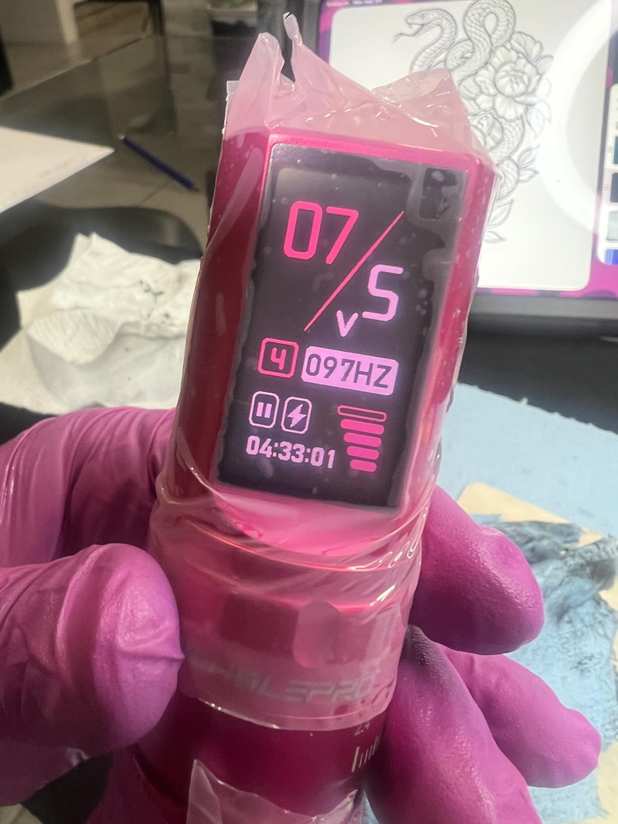 WORMHOLE PRO 80PCS Tattoo Gun Kit with 7 Adjustable Strokes, 1,800 mAh Capacity Replacement Power Supply, Digital LED Display, 20Pcs Tattoo Needles for Artists VIRGO - Pink WTK298 customer photo 2