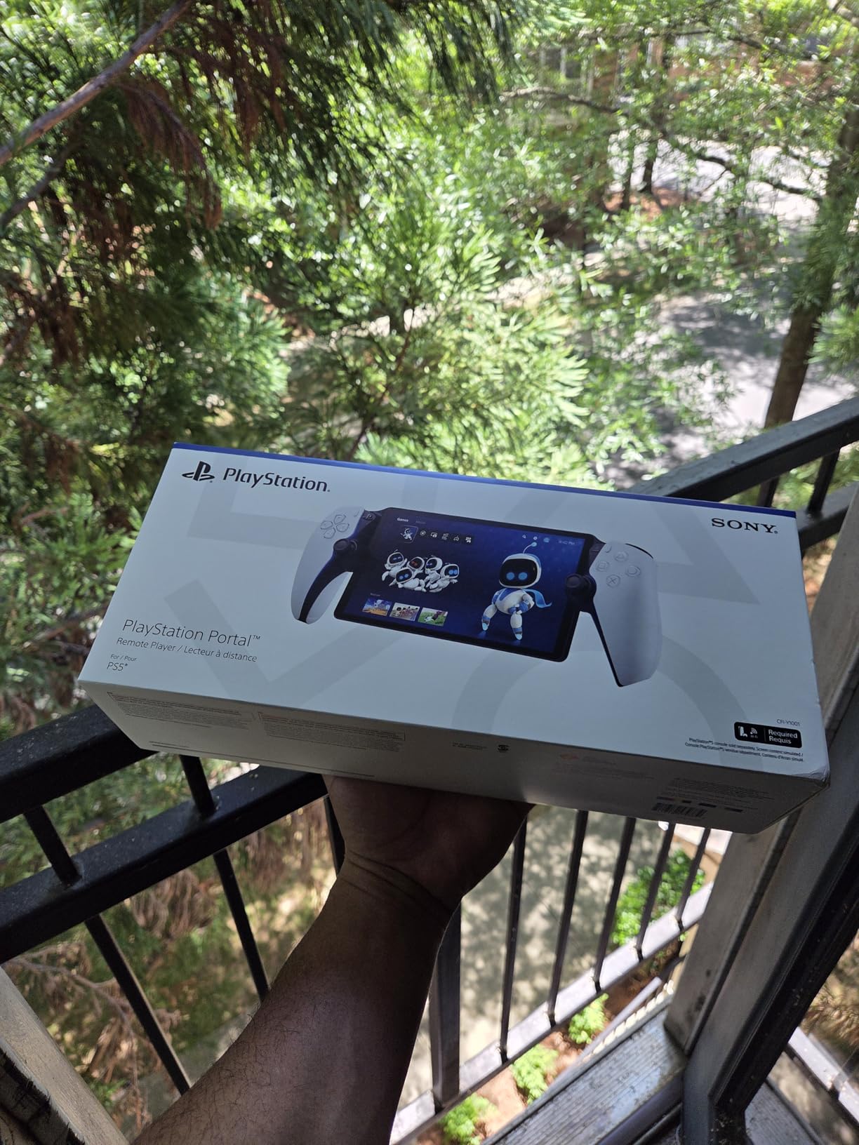 PlayStation 5 Portal Remote Player - Midnight Black customer photo 2