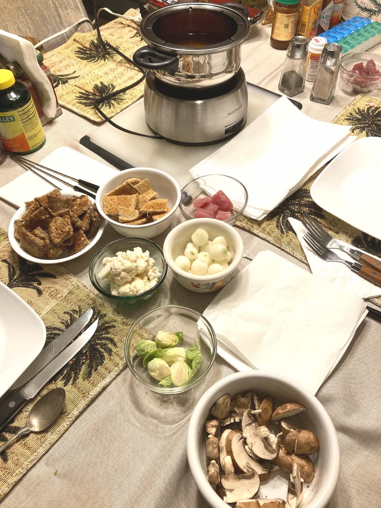 Nostalgia 8-Cup Electric Fondue Pot Set for Cheese & Chocolate - 8 Color-Coded Forks, Temperature Control - Kitchen Gadgets and Appliances for Hors d'Oeuvres and More - Stainless Steel customer photo 2