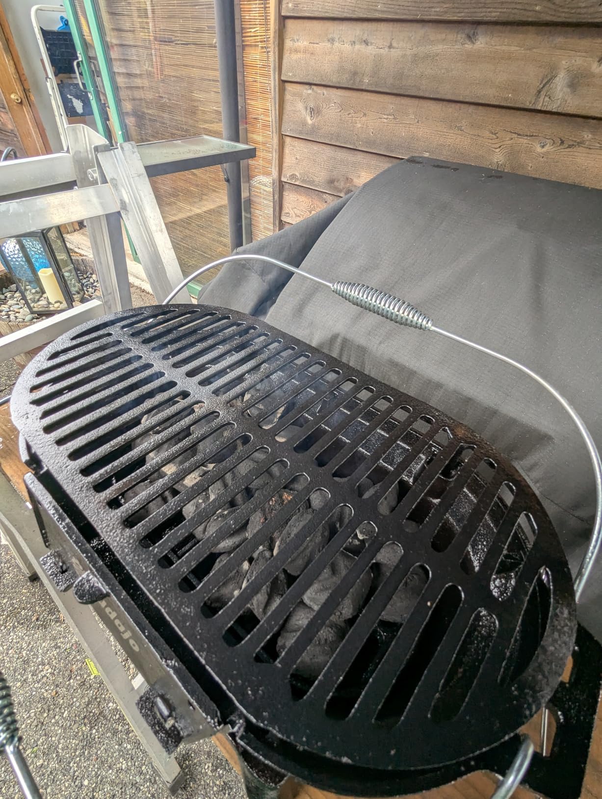 Cast Iron Hibachi Grill - Portable Charcoal BBQ for Outdoor Cooking, Durable Tabletop Skillet, Compact Camping Charcoal Cooker for Tailgating, Picnics & Hunting (Oval) customer photo 1