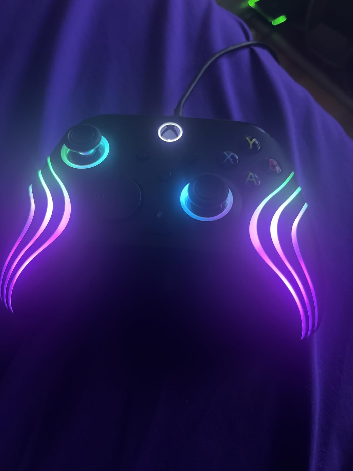 Turtle Beach Afterglow Wave Wired RGB Gaming Controller - Licensed for Xbox Series X|S, Xbox One & Windows PCs - Mappable Buttons, Hall-Effect Hair Triggers, Companion App - Black customer photo 2