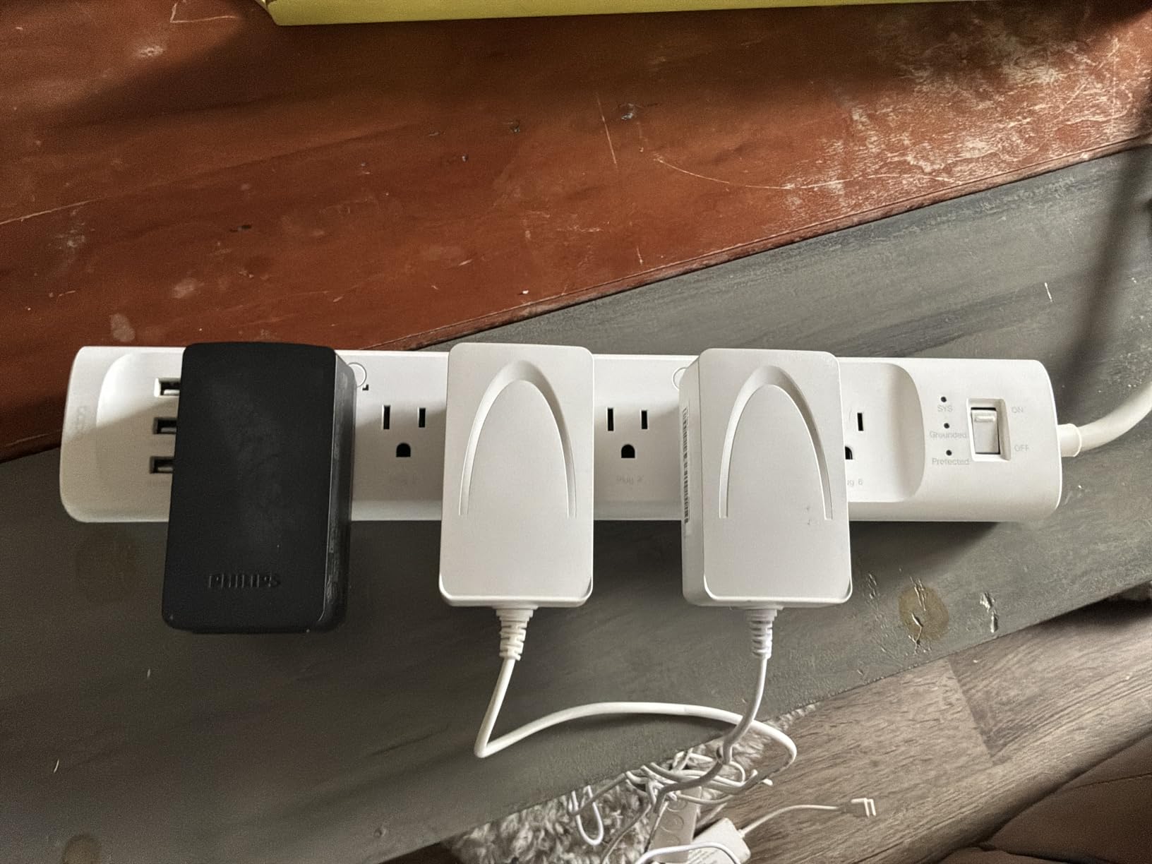 TP-Link Tapo Smart Wi-Fi Power Strip - Matter Compatible, Energy Monitoring, Surge Protection, 6 Individually Controlled Outlets & 3 USB Ports, Works with Alexa, Google Assistant, Siri & Bixby - Tapo P316M customer photo 2