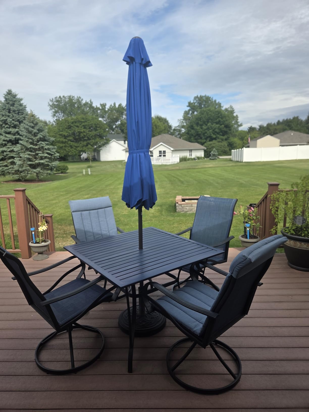 OLIXIS 9FT Outdoor Patio Umbrella, Patio Table Umbrella 9 Feet Sun Shade for Pool, Beach, Umbrellas with Tilt and Crank & Sturdy Ribs Waterproof for Outside Deck, Terrace and Restaurant customer photo 1