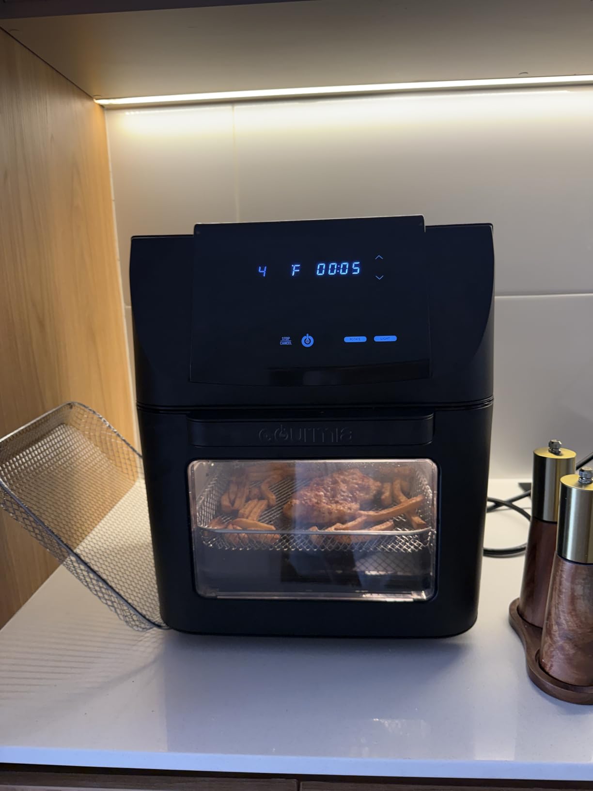 Gourmia Air Fryer - 14 Qt All-in-One Oven with Rotisserie, Digital Display with 12 Presets, Roast, Bake, Broil, Dehydrater, Dishwasher Safe Accessories, Black customer photo 2