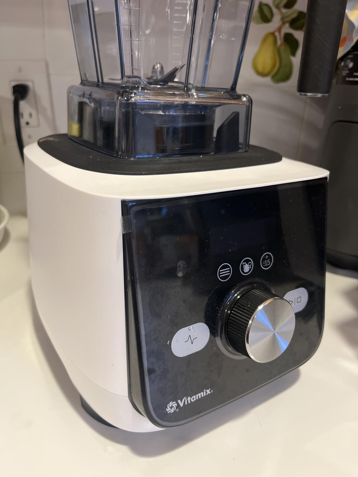 Vitamix Ascent X5 Blender with 10 Blending Programs, Self-Cleaning Program, Professional-Grade Blender for Smoothies, Soups and More, Stainless-Steel Blades, 48 Oz Container, Polar White customer photo 2