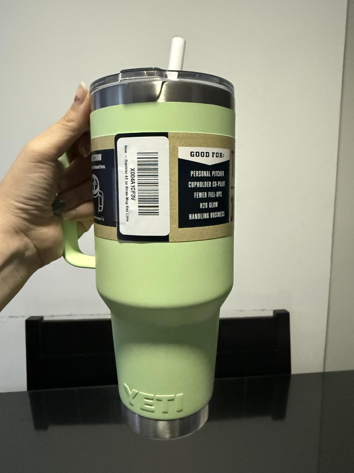 YETI Rambler 35 oz Tumbler with Handle and Straw Lid | Vacuum Insulated | Moon Dust - Textured customer photo 1