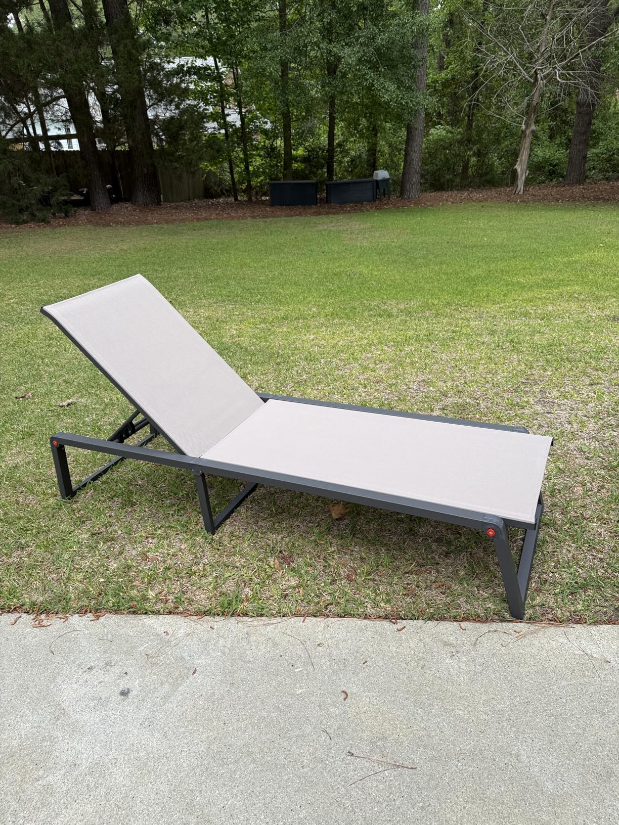 Aluminum Chaise Lounge Chair Outdoor, Foldable & No Assembly Patio Pool Lounge Chairs 5-Position Recliner for Outside, Fully Grounded Legs Sun Lounger for Poolside, Khaki customer photo 2