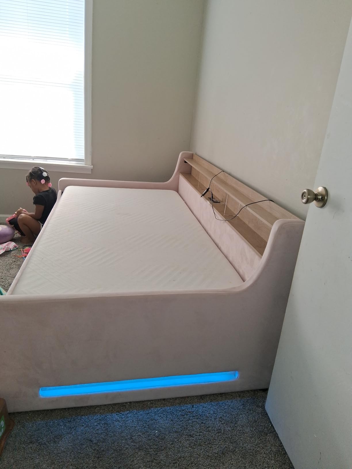 Jocisland Twin Daybed with Trundle, Upholstered Velvet Bed Frame with LED Night Light, Storage Headboard, USB Charging, Space-Saving for Bedroom, Living Room, Guest Room, No Box Spring, Cream customer photo 2