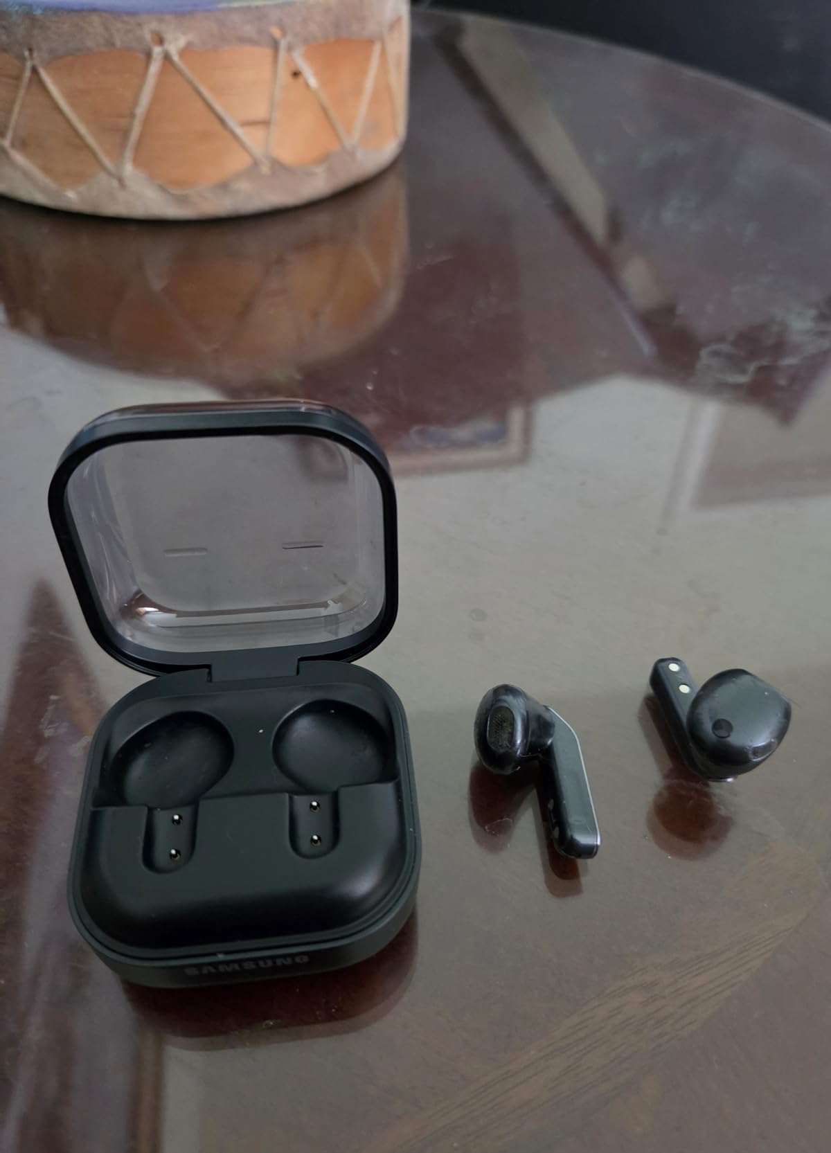 Galaxy Buds 4 (2026) AI True Wireless Bluetooth Earbuds, Noise Cancelling, Hi-Res Audio, 1-Way Speaker, New Fit, IP54, Live Translation, Black [US Version, 2 Yr Warranty] customer photo 2