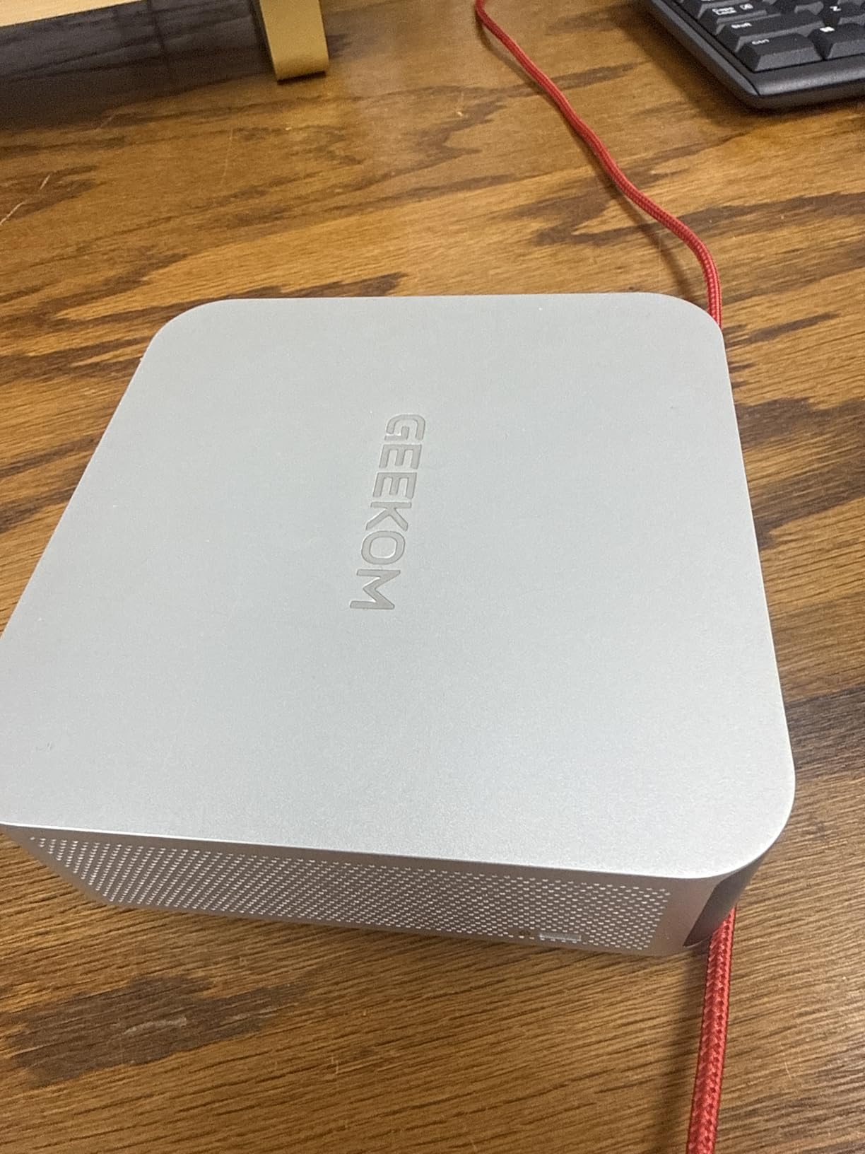 GEEKOM [2026 Multitasking Edition] Mini PC AI A7 MAX with AMD Ryzen 9 7940HS(3-Year Coverage) 16GB DDR5& 1TB SSD(Expandable) 8K Desktop Mini Computers for Home Office,Radeon 780M for Light Creation customer photo 1