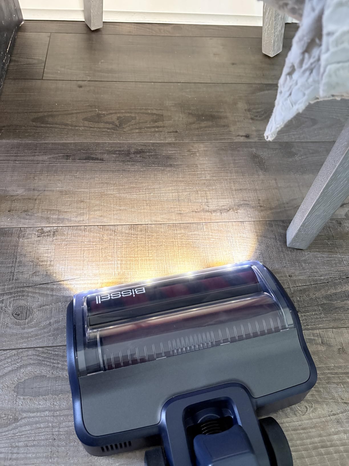 Bissell PowerClean DualBrush 280W Self-Standing Cordless Vacuum, DualBrush & AutoAdapt Tech, Self-Cleaning Brush Roll, Strong Suction, Removeable Battery, Upholstery Tool & Bright Headlights, 4196K customer photo 2