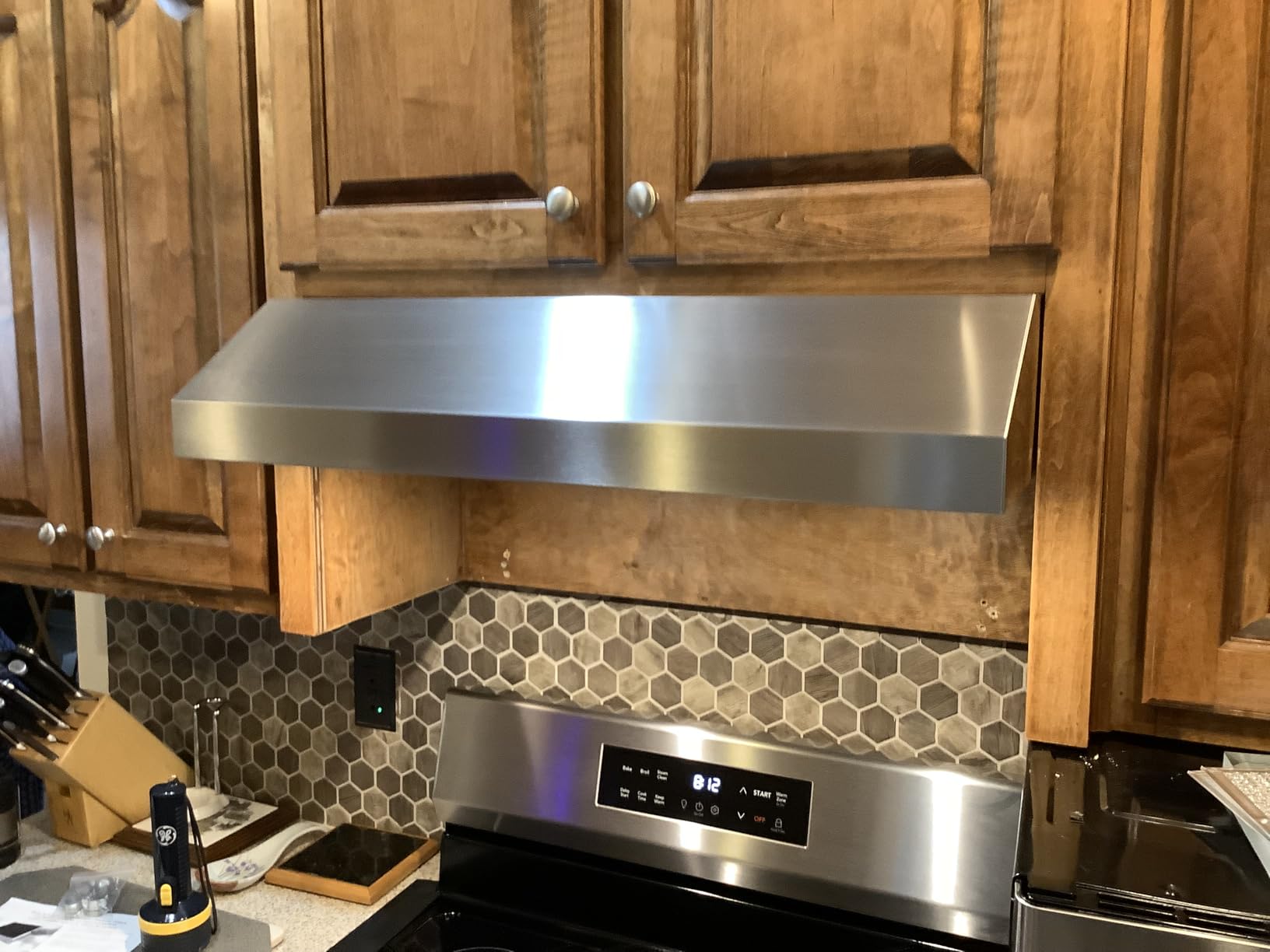 Broan-NuTone Luxury Modern 36-Inch 350 MAX Blower CFM 1.5 Sones Stainless Steel Range Hood customer photo 2