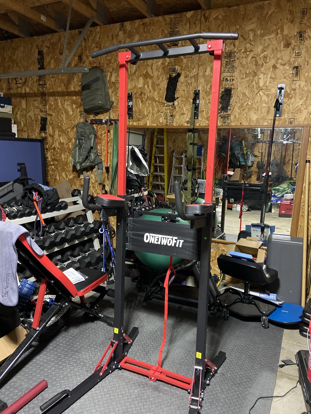 ONETWOFIT Foldable Power Tower Pull Up Bar Station, Multi-Function Adjustable Height Pull Up Dip Station for Gym Workout, Strength Training Fitness Equipment, Pull Up Stand Pro 400LBS/Pro Max 600LBS customer photo 1