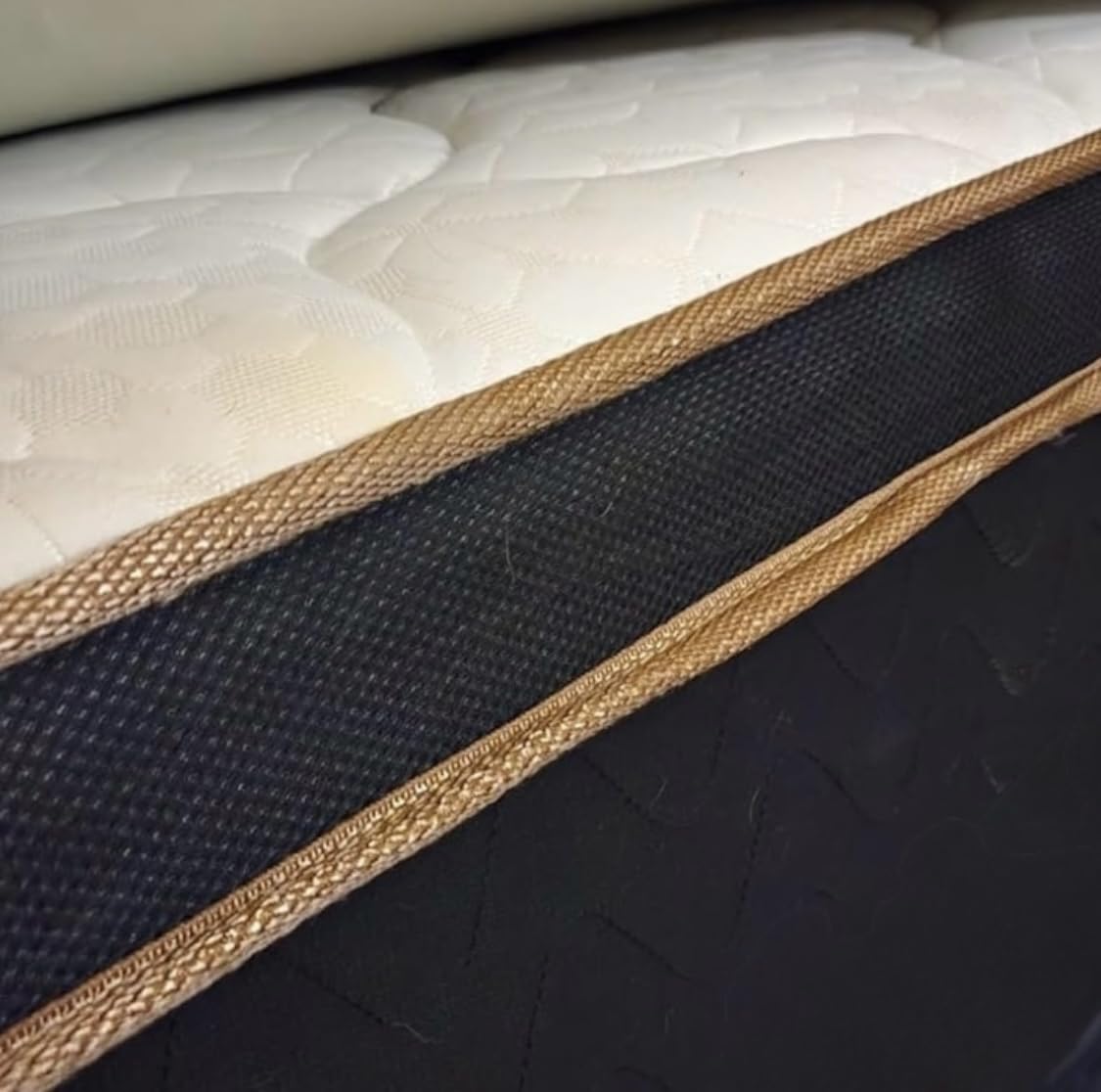 Queen Mattress 14 Inch, Hotel-Level Luxury Hybrid Mattress Queen Size Bed in a Box, Cool Gel Memory Foam & 7-Zone Support Pocket Springs, Relieve Back & Hip Pain, Fiberglass-Free, CertiPUR-US customer photo 2
