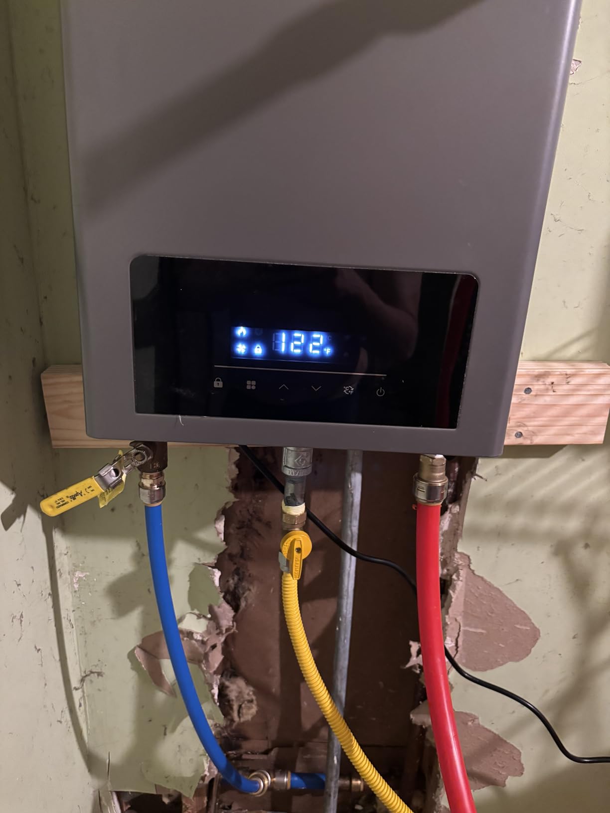 Ranein Natural Gas Tankless Water Heater, Indoor Max 8.5 GPM, 190,000 BTU Instant Hot Water Heater customer photo 1