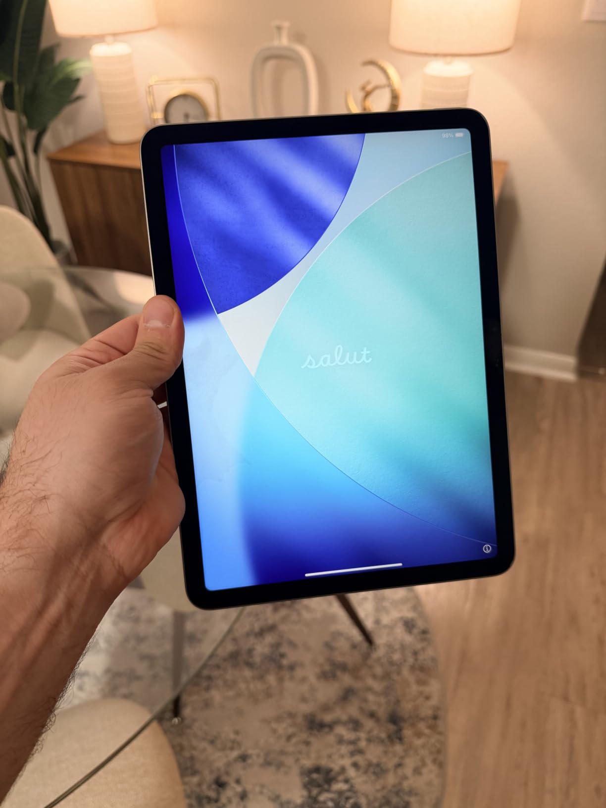Apple iPad Air 11-inch (M4): Liquid Retina Display, 256GB, 12MP Front/Back Camera, Wi-Fi 7 with Apple N1, Touch ID, All-Day Battery Life - Space Gray customer photo 2