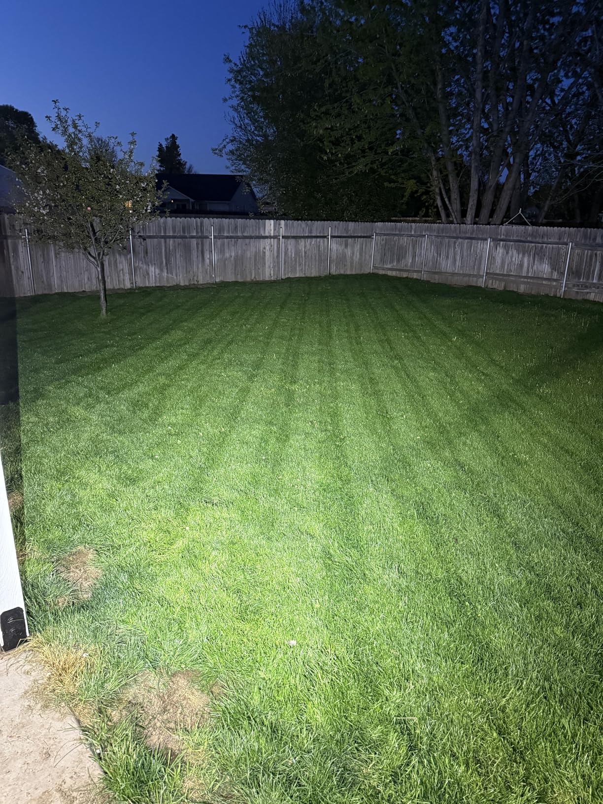 Mammotion LUBA 3 AWD 1500H Robot Lawn Mower with Garage, 0.37 Acre, All-Wheel-Drive for 80% Slopes, 360 LiDAR+Dual-Camera AI Vision, 15 Multi-Zone Management, 2.2-4.0 Cut Height customer photo 2