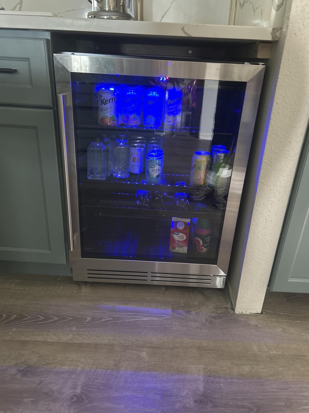 Yeego 24 Inch Beverage Refrigerator, Up to 160 Cans, Beverage Cooler with Lock, Auto Defrost, Digital Temperature Control, Stainless Steel for Indoor & Covered Outdoor Use, Built-in or Freestanding customer photo 1