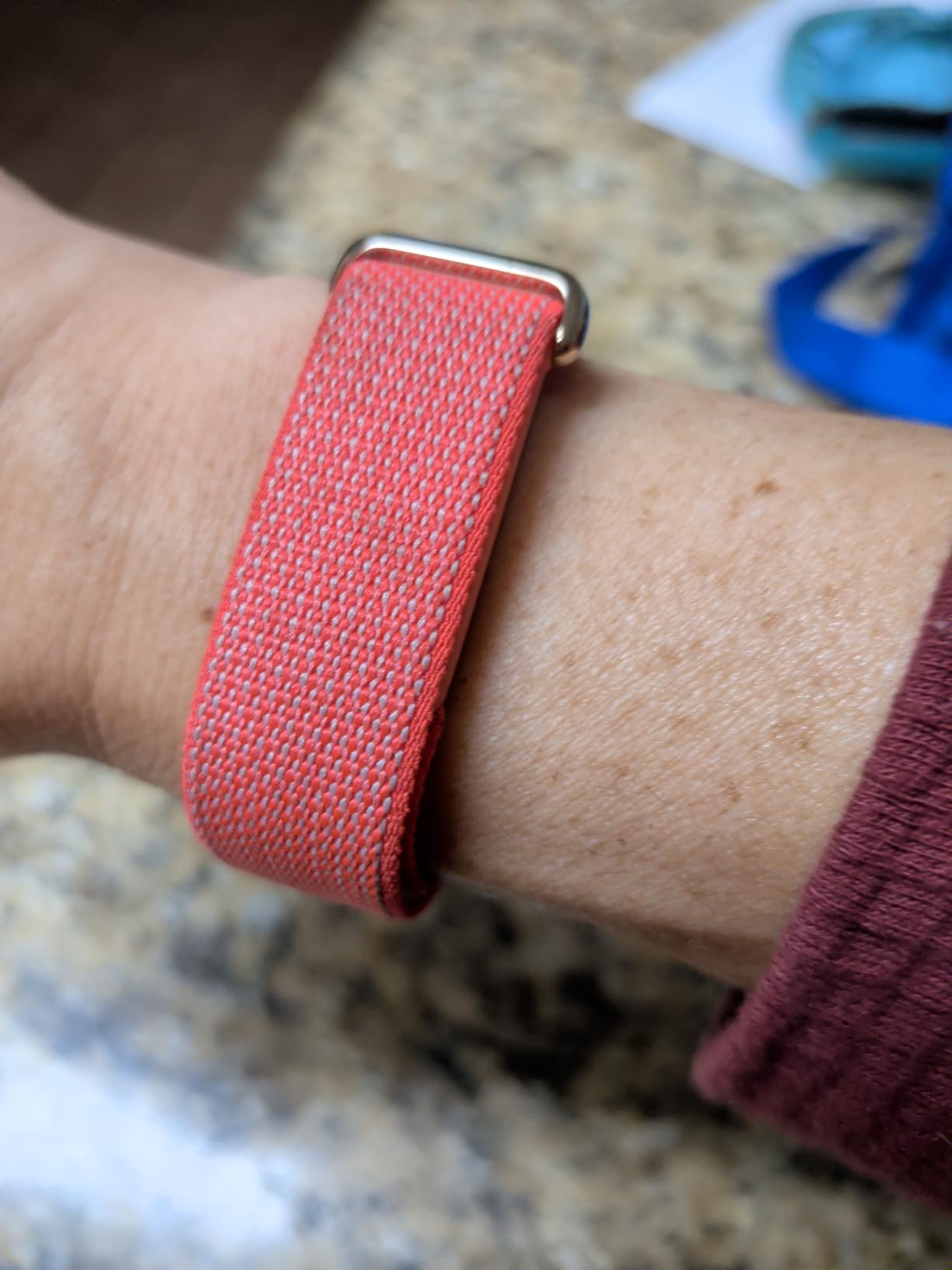 Google Fitbit Air - Screenless Activity Tracker with Fitness, Heart Rate, and Sleep Tracking - Personalized AI-Powered Coaching - Up to 7 Days Battery Life - Works with iOS and Android - Berry customer photo 2