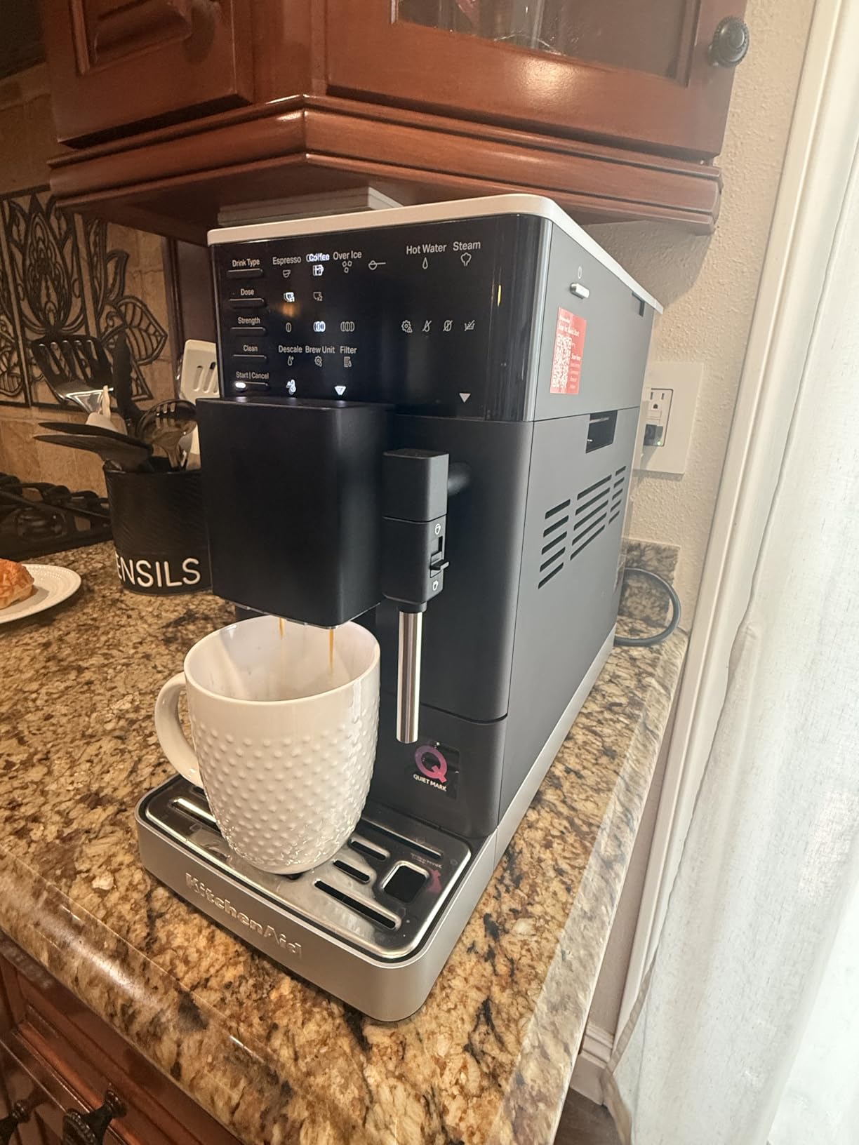 KitchenAid Fully Automatic Espresso Machine KF2 with 6 Hot and Iced Coffee Options, Built-In Grinder, Steam Wand, Black Matte KES8452 customer photo 1