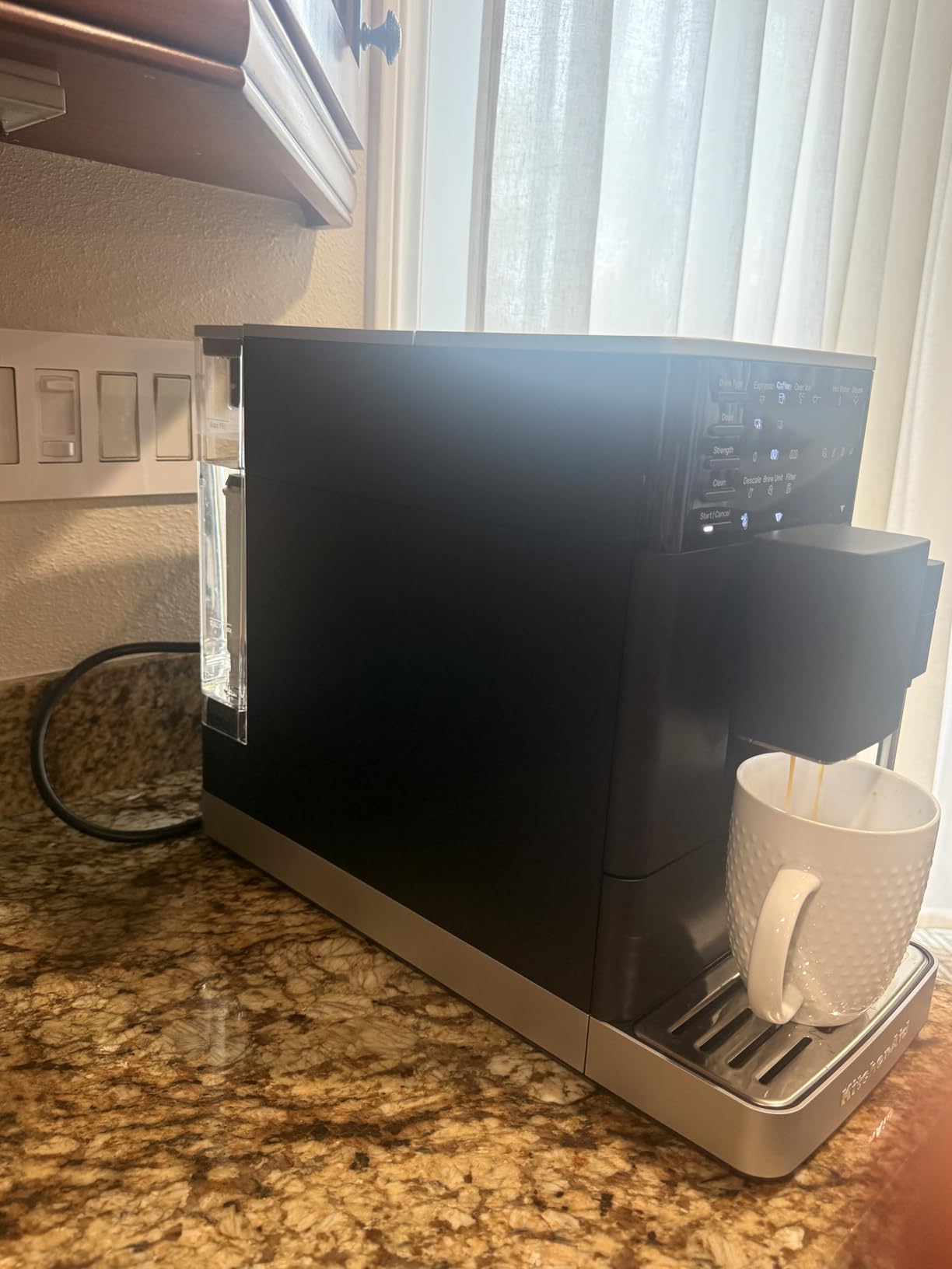 KitchenAid Fully Automatic Espresso Machine KF2 with 6 Hot and Iced Coffee Options, Built-In Grinder, Steam Wand, Black Matte KES8452 customer photo 2