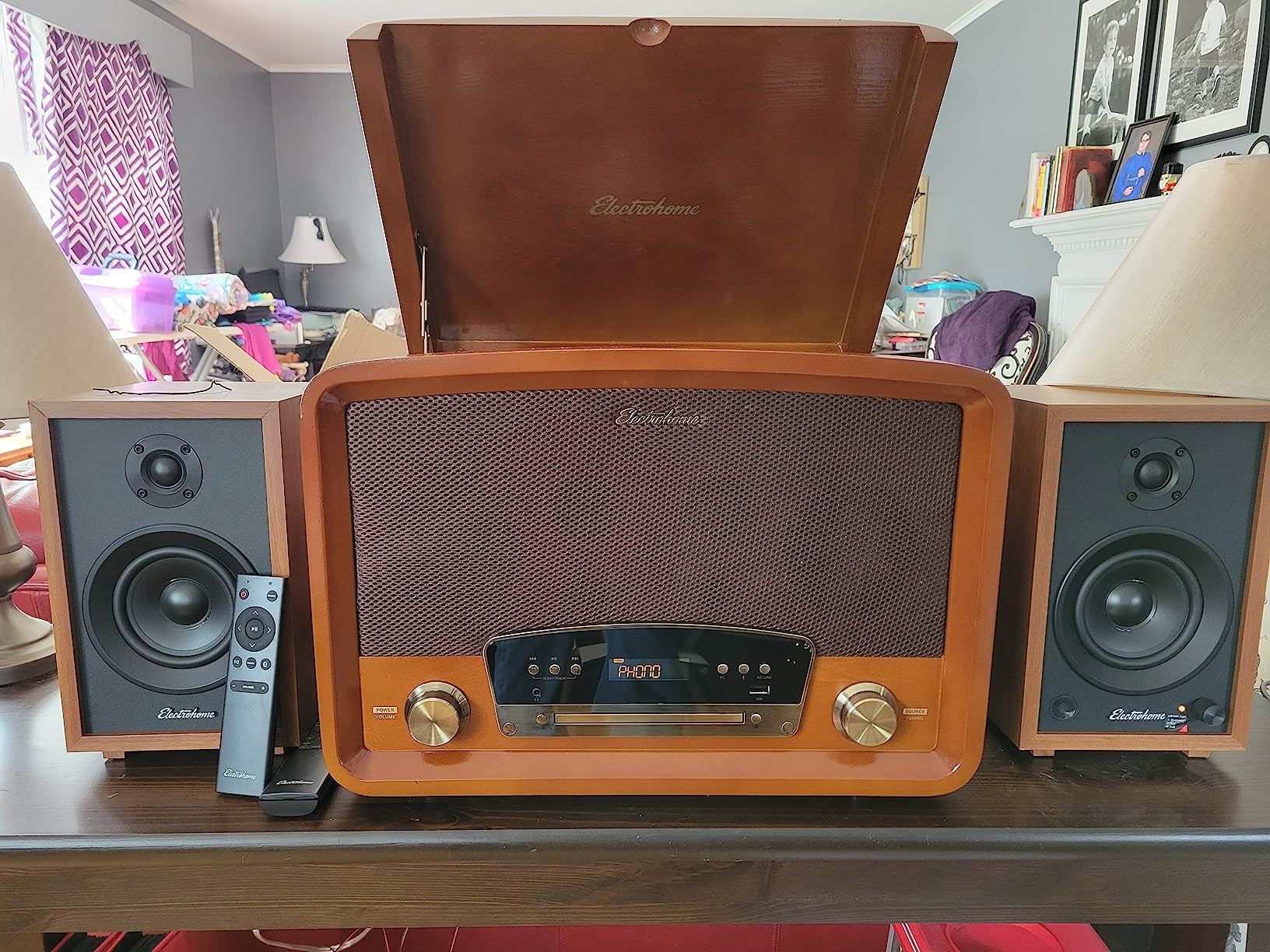 Electrohome Kingston 7-in-1 Vintage Vinyl Record Player Stereo System with 3-Speed Turntable, Bluetooth, AM/FM Radio, CD, Aux in, RCA/Headphone Out, Vinyl/CD to MP3 Recording & USB Playback (RR75) customer photo 2